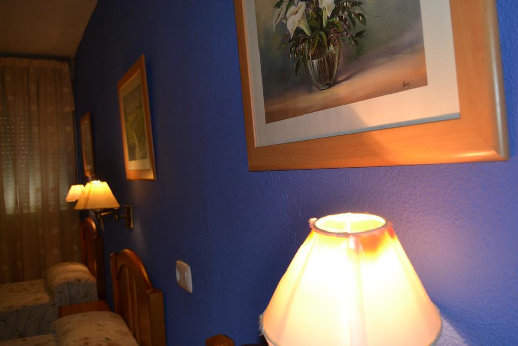 Hostal Al-Qazeres Caces Dış mekan fotoğraf