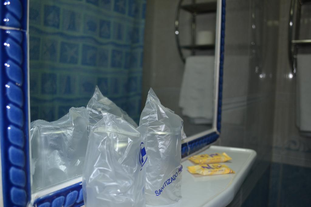Hostal Al-Qazeres Caces Dış mekan fotoğraf